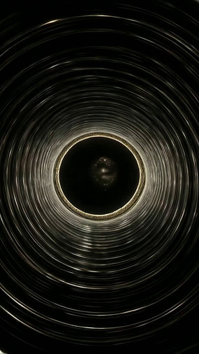 ��ɫԲ�����ж�̬�ز�