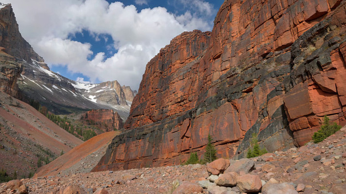 ��ɫɽ����Ȼ���