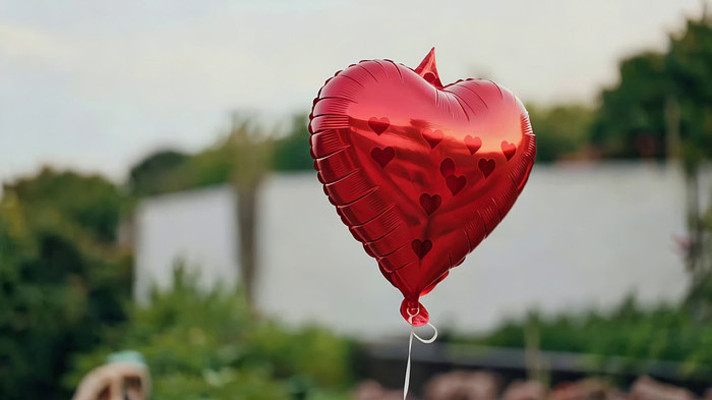 ��ɫ����������д