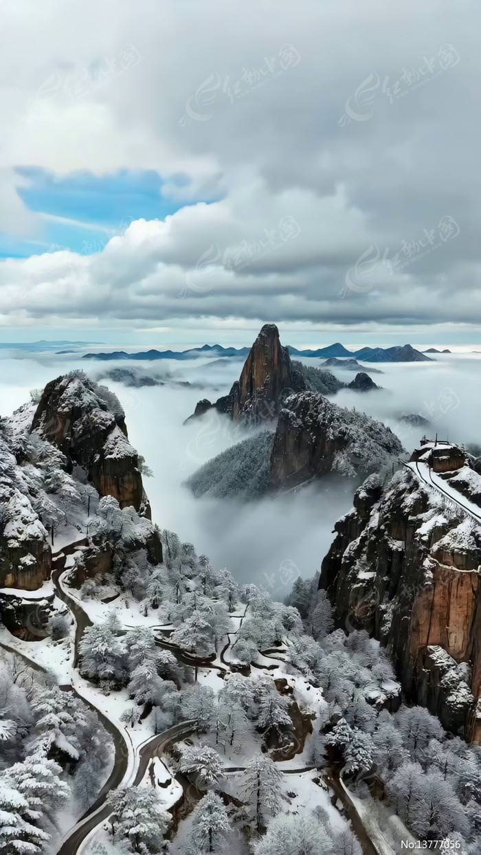 ��ɽѩ���ƺ���Ȼ����ز�