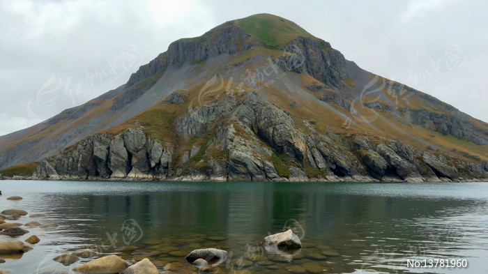 ����ɽ����Ȼ���