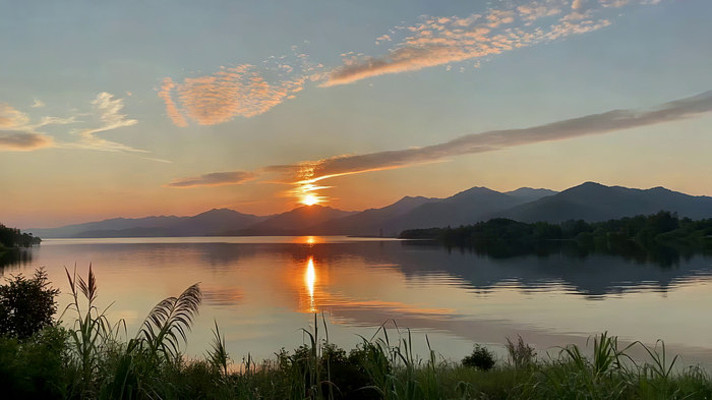 湖泊日落自然风光 湖泊日落自然风光