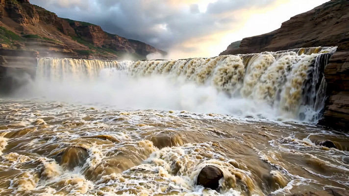 壶口瀑布水流奔腾景观 壶口瀑布水流奔腾景观