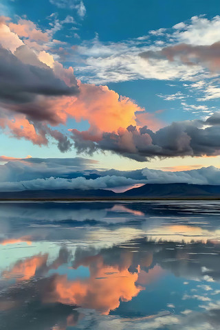 湖面天空晚霞倒影风景 湖面天空晚霞倒影风景