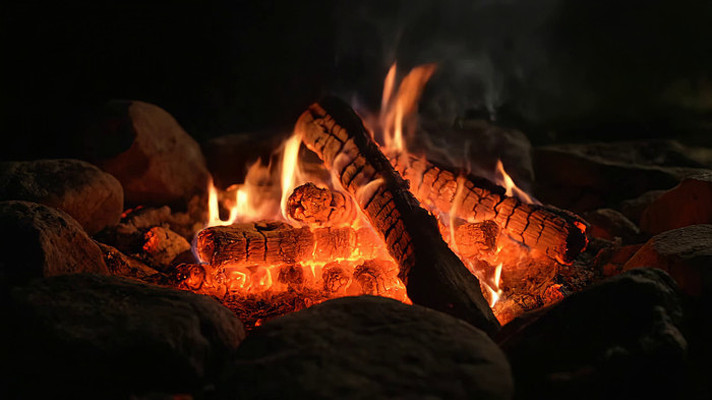 篝火燃烧特写素材 篝火燃烧特写素材
