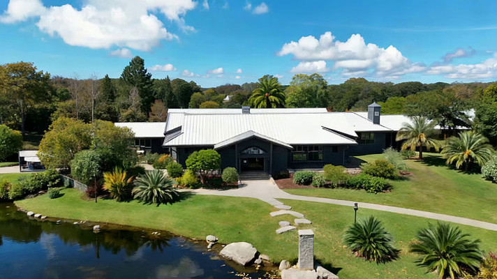 ���ϱ���԰�־���