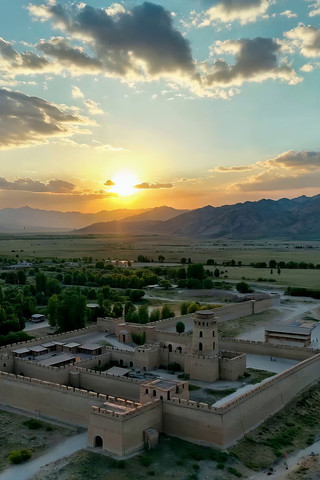 嘉峪关长城日落全景 嘉峪关长城日落全景
