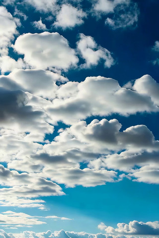 蓝天白云下的广袤原野景观 蓝天白云下的广袤原野景观