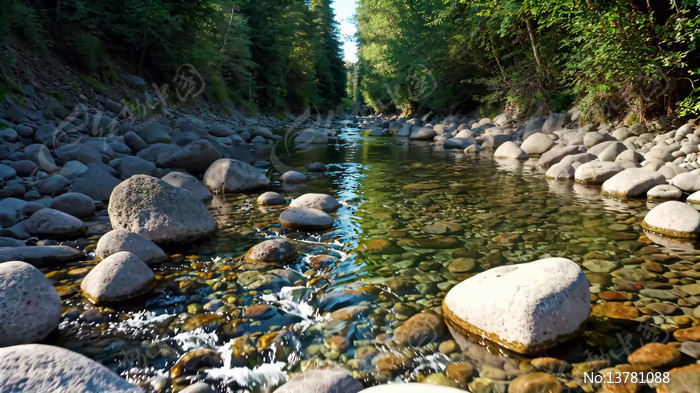 �ּ�Ϫ�������ʯ��Ȼ����