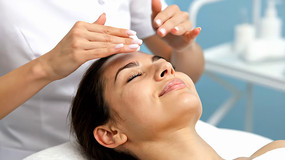 ����ʦΪ�˿ͽ����沿����