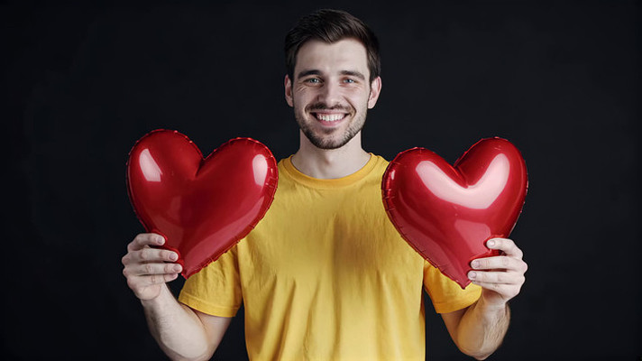 �����ֳֺ�������΢Ц����