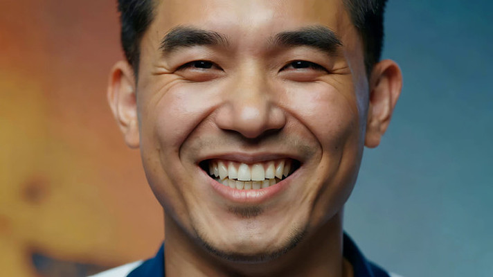 男子微笑特写 男子微笑特写
