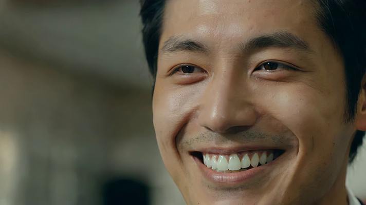 男子微笑特写画面素材 男子微笑特写画面素材