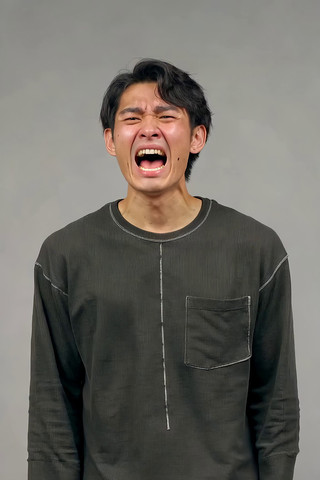 男子张嘴大喊表情素材 男子张嘴大喊表情素材