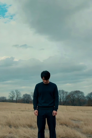 ����վ���ڿ�Ұ֮��