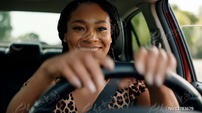 Ů�Լ�ʻ����΢Ц����