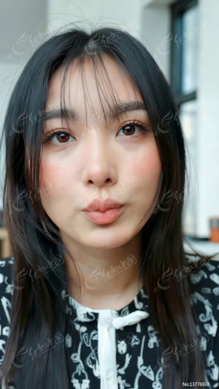 Ů�Խ����沿�ز�