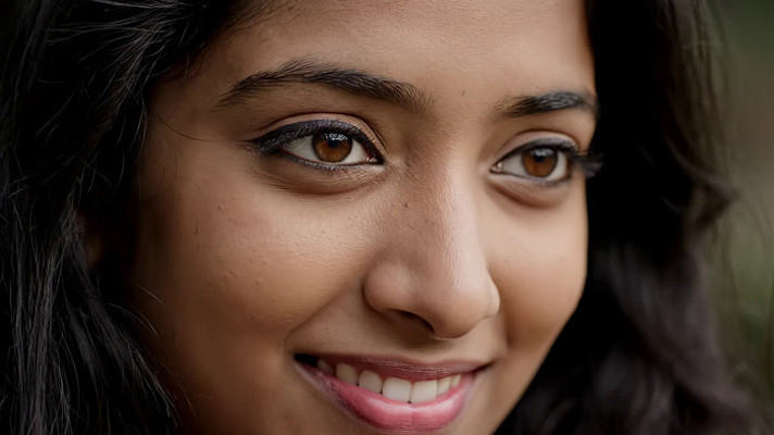 Ů���沿��д΢Ц�ز�