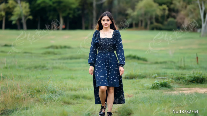 Ů�Ӳݵ������ز�