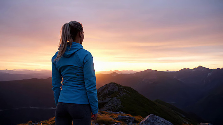 Ů��ɽ������ʱ����Զ��