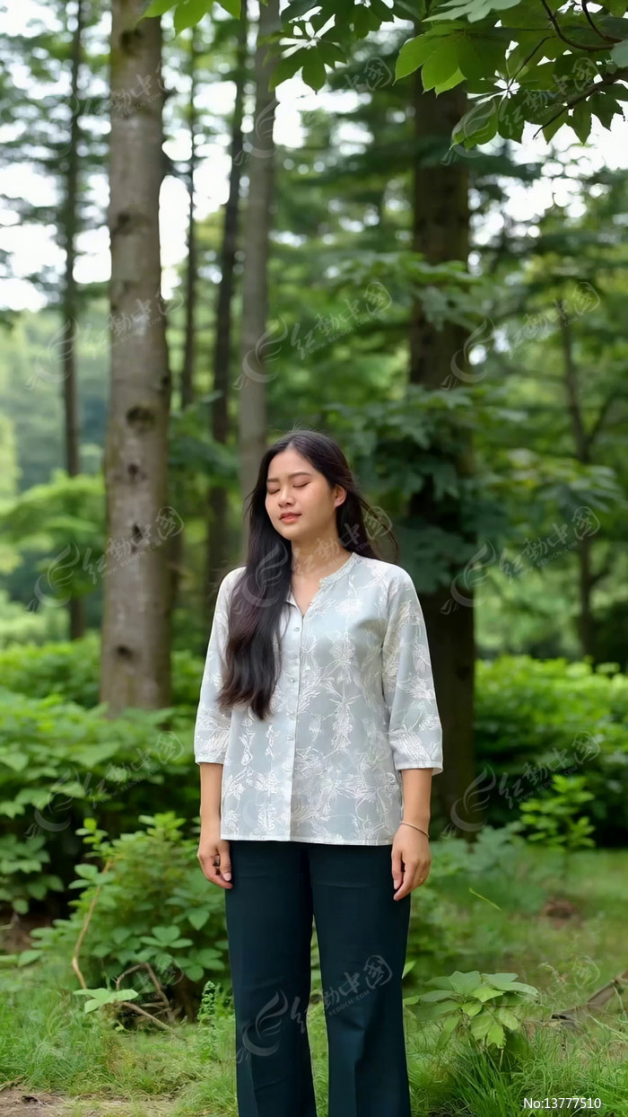 Ů����ɭ����վ�����ز�