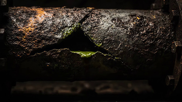 ����ܵ�й©��ɫҺ��