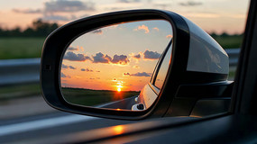 �������Ӿ��е�Ϧ����ɫ