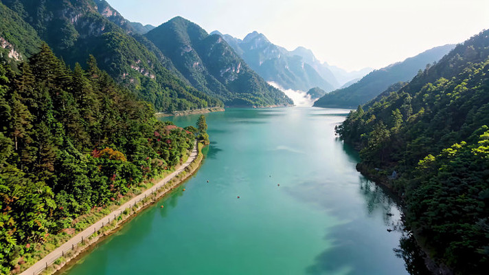 ��ɽ���Ƶĺ�����Ȼ���