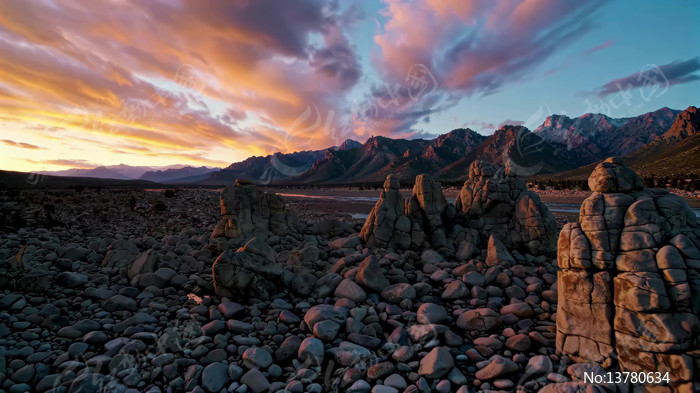 ����ʱ��ɽ����ʯ�羰