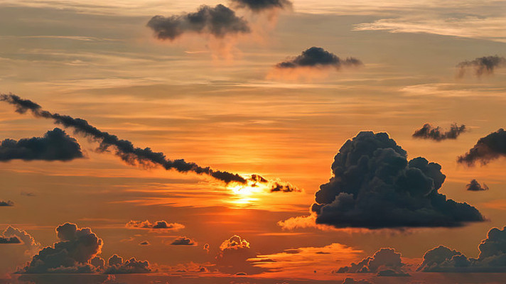 日落时分天空云层景观 日落时分天空云层景观