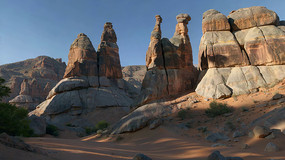 ɳĮ��ʯ���ؾ���