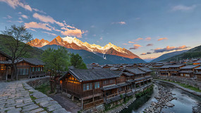 ɽ��ľ����ѩɽ�ƻ辰ɫ