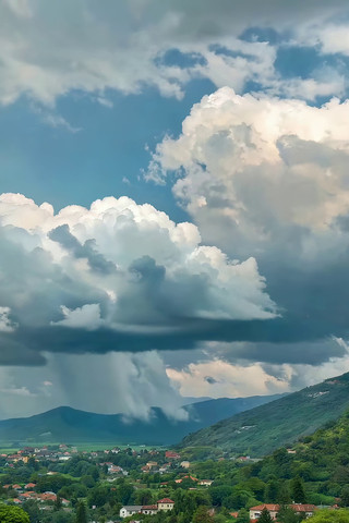 山村上空的蓝天白云景观 山村上空的蓝天白云景观