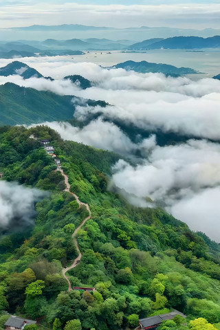 ɽ���ƺ���Ȼ��⸩�