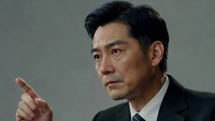 商务男士指点动作素材 商务男士指点动作素材