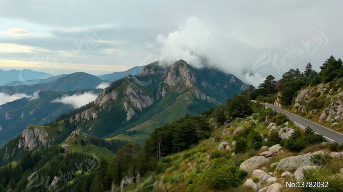 ɽ�乫·��Ȼ���