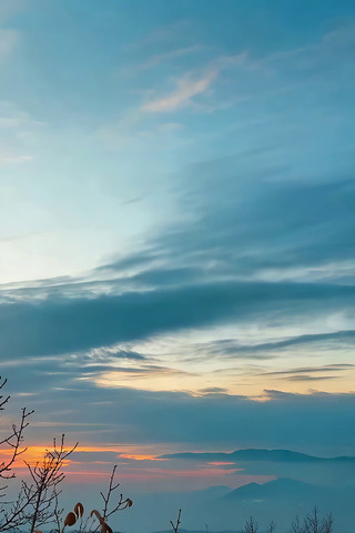 山间日落天空风景 山间日落天空风景