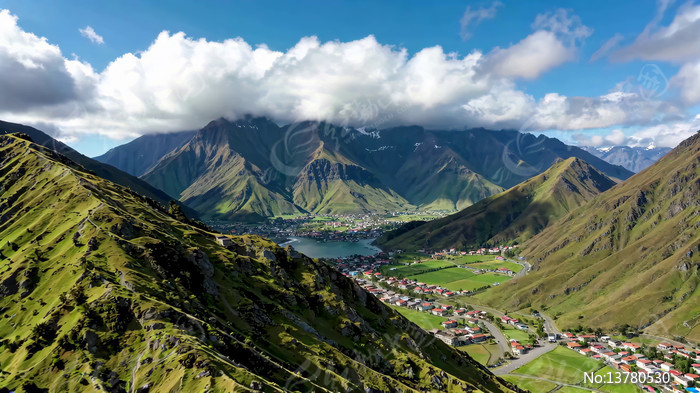 ɽ��С����Ȼ��⸩�