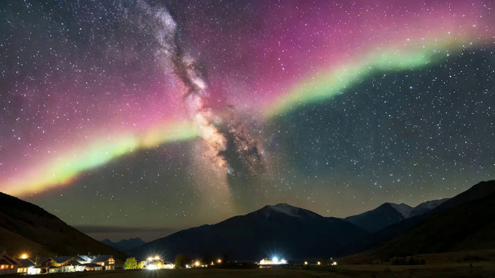 ɽ���ǿ��뼫��ҹ��