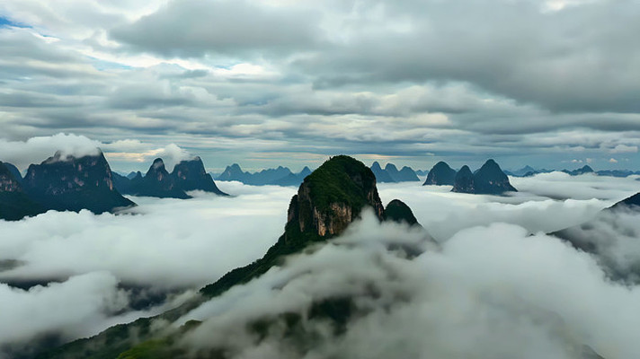 山间云海壮丽风景 山间云海壮丽风景