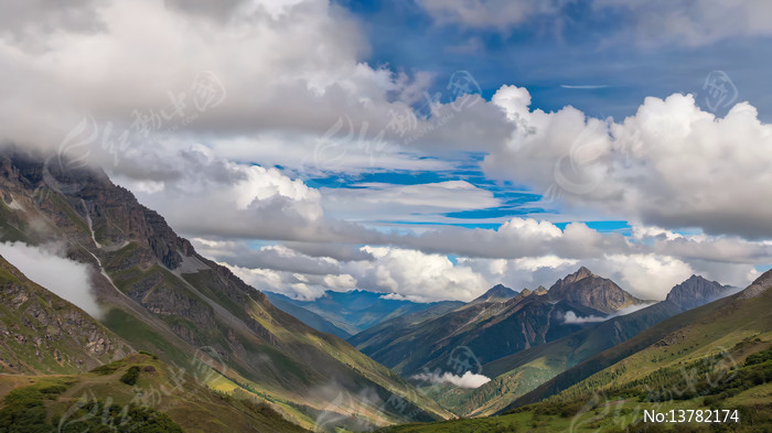 ɽ���ƺ���Ȼ���