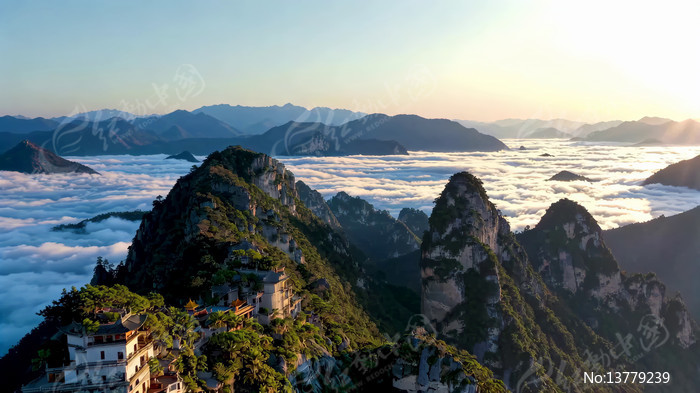 ɽ���ƺ��ճ���Ȼ���