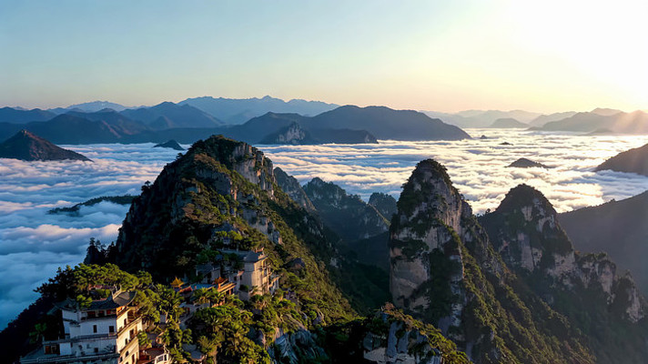 ɽ���ƺ��ճ���Ȼ���