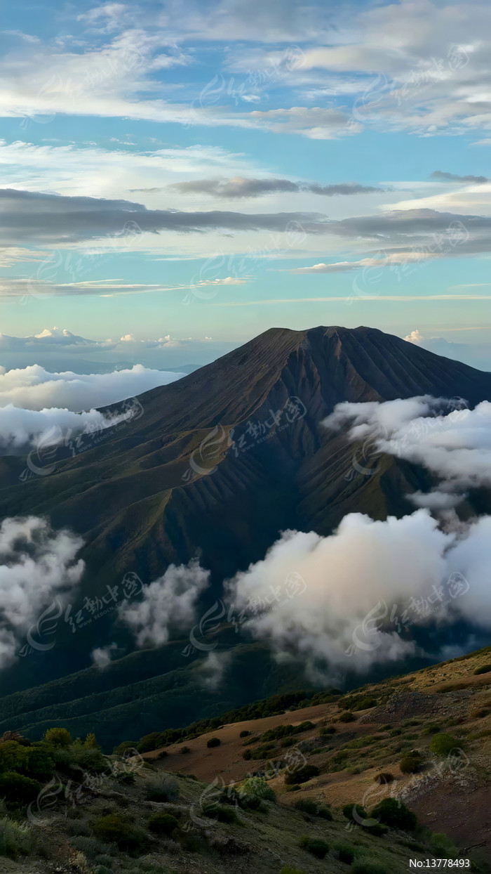 ɽ���ƺ���Ȼ���