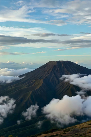 ɽ���ƺ���Ȼ���