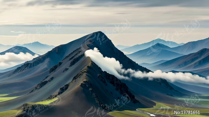 ɽ���ƺ���Ȼ���