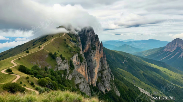 ɽ������������Ȼ���