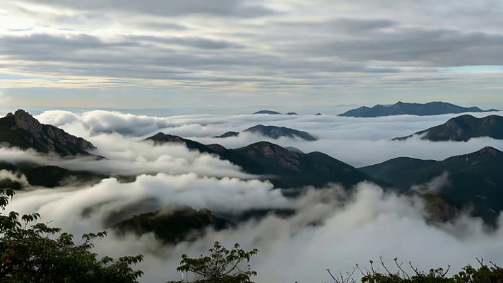 山脉云海全景 山脉云海全景