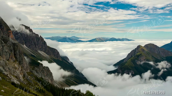 ɽ���ƺ���Ȼ����ز�