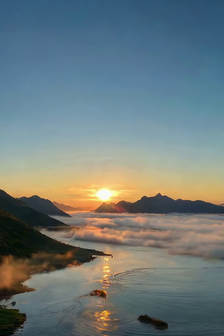 山水间日出云海景观 山水间日出云海景观